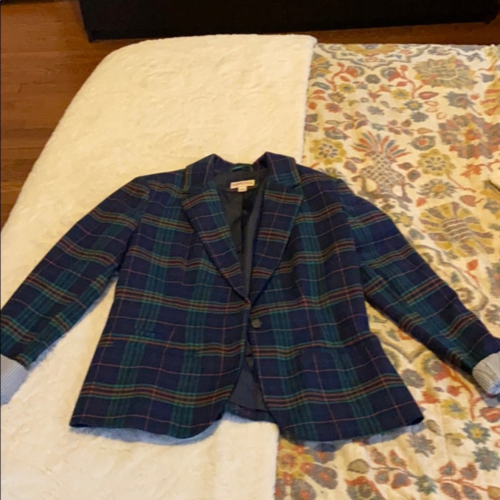 Women’s plaid blazer